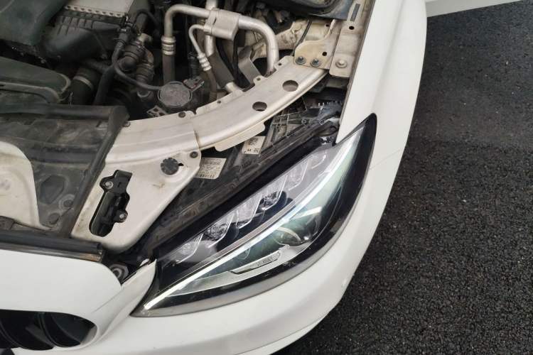 Used Mercedes-Benz C-Class 2015 Revised C 200 L Sport Edition Engine Bay Left