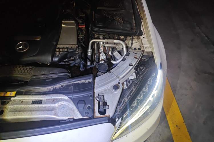 Used Mercedes-Benz C-Class 2015 Revised C 200 L Sport Edition Engine Bay Left