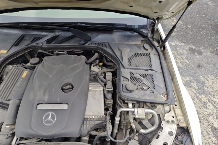 Used Mercedes-Benz C-Class 2015 Facelift C 200 L Engine Bay Left