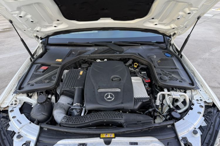 Used Mercedes-Benz C-Class 2015 C 200 L Engine Bay
