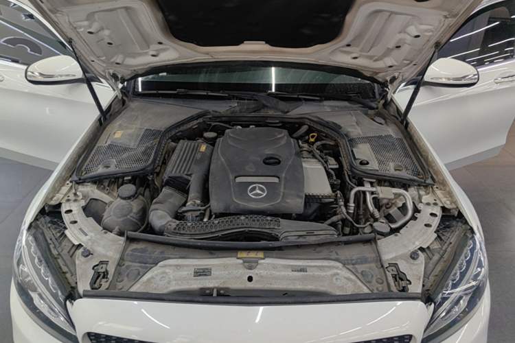 Used Mercedes-Benz C-Class 2015 Facelift C 200 L Engine Bay