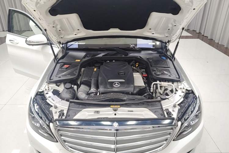 Used Mercedes-Benz C-Class 2015 C 260 L Engine Bay