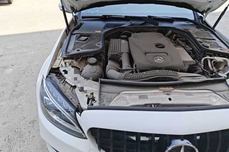 Used Mercedes-Benz C-Class 2015 Facelift C 200 L Engine Bay Right