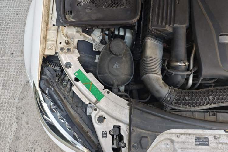 Used Mercedes-Benz C-Class 2015 C 200 Sport Edition Engine Bay Right
