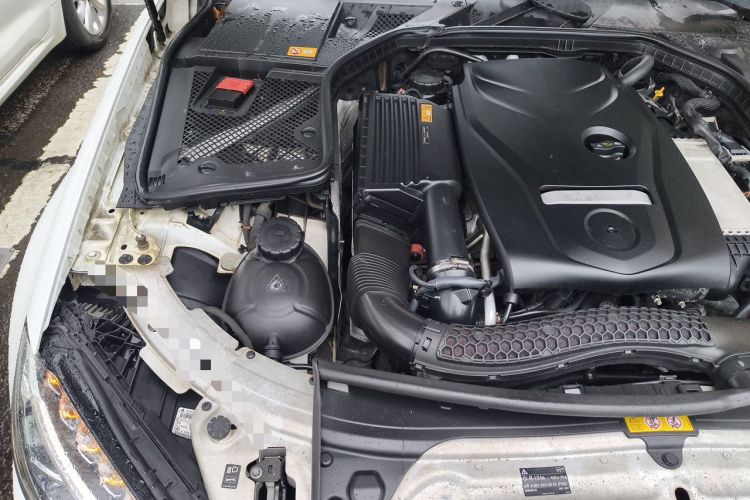 Used Mercedes-Benz C-Class 2015 C 200 L 4MATIC Sport Edition Engine Bay Right