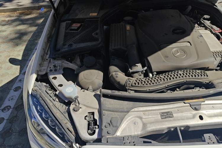 Used Mercedes-Benz C-Class 2015 C 180 L Sport Edition Engine Bay Right