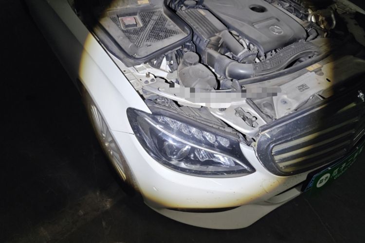 Used Mercedes-Benz C-Class 2015 C 200 L Engine Bay Right