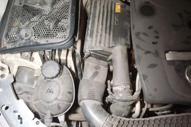 Used Mercedes-Benz C-Class 2015 Facelift C 180 L Engine Bay Right