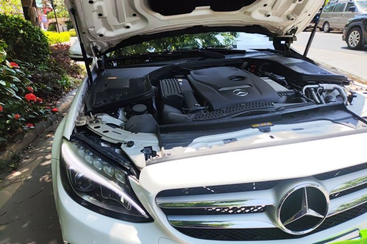 Used Mercedes-Benz C-Class 2015 Facelift C 180 L Engine Bay Right
