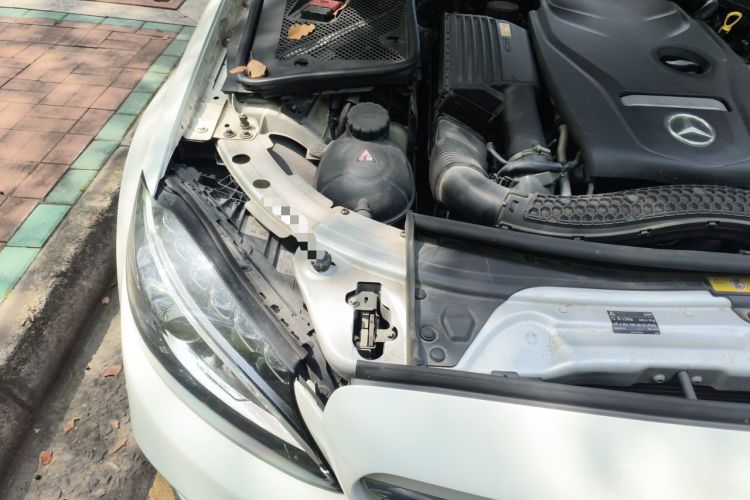 Used Mercedes-Benz C-Class 2015 C 200 L Sport Edition Engine Bay Right