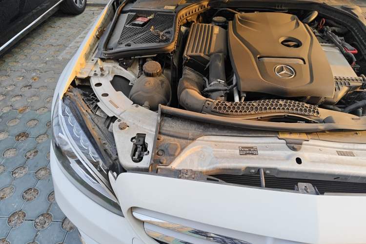 Used Mercedes-Benz C-Class 2015 C 180 L Sport Edition Engine Bay Right