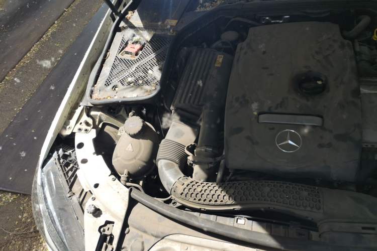 Used Mercedes-Benz C-Class 2015 C 200 L Sport Edition Engine Bay Right