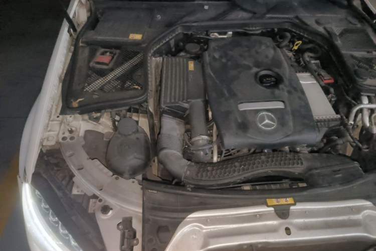Used Mercedes-Benz C-Class 2015 C 200 L Sport Edition Engine Bay Right