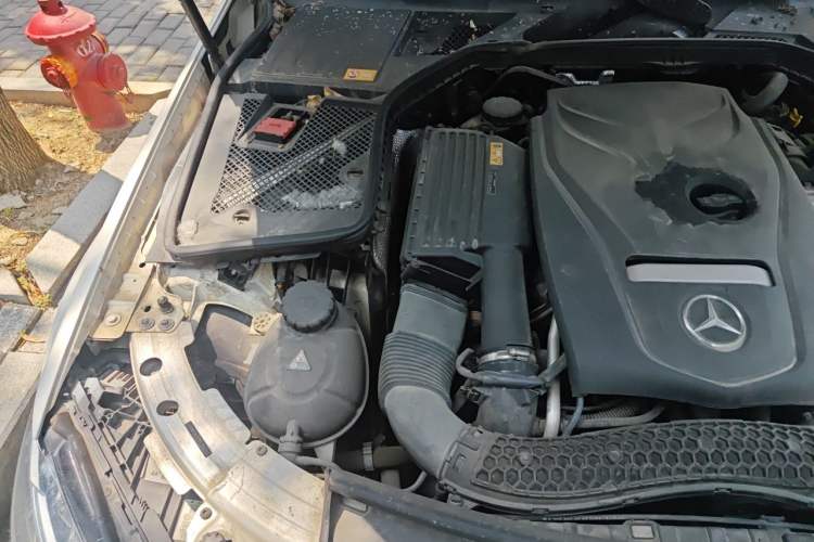 Used Mercedes-Benz C-Class 2015 Revised C 200 L Sport Edition Engine Bay Right