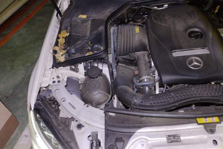 Used Mercedes-Benz C-Class 2015 Revised C 200 L Sport Edition Engine Bay Right