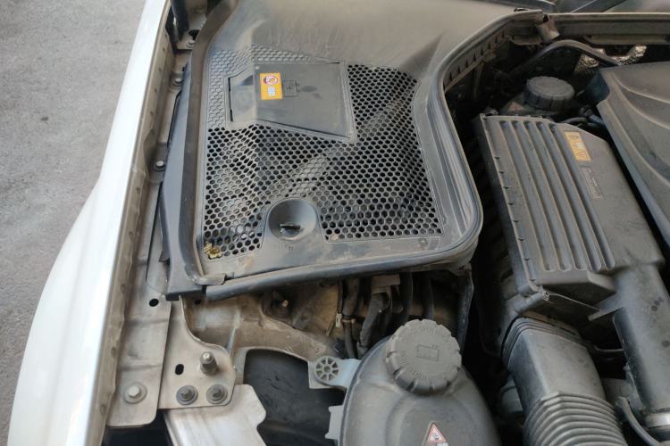 Used Mercedes-Benz C-Class 2015 C 200 Sport Edition 4MATIC Engine Bay Right