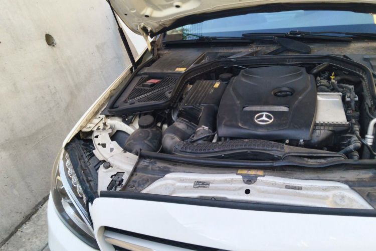 Used Mercedes-Benz C-Class 2015 C 200 L Engine Bay Right