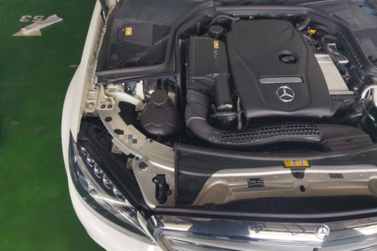 Used Mercedes-Benz C-Class 2015 Facelift C 200 L Engine Bay Right