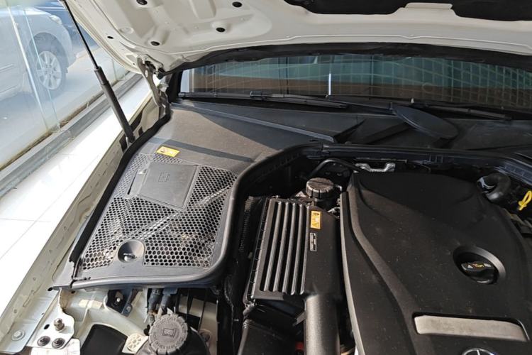 Used Mercedes-Benz C-Class 2015 C 300 Sport Edition Engine Bay Right