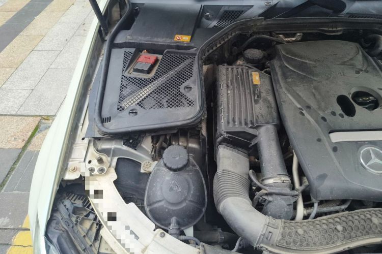 Used Mercedes-Benz C-Class 2015 C 200 L Engine Bay Right