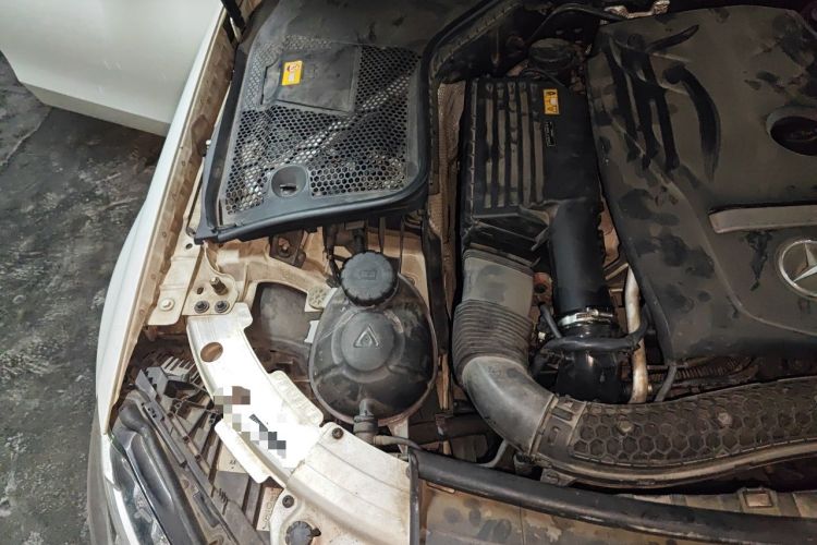 Used Mercedes-Benz C-Class 2015 C 200 Sport Edition Engine Bay Right
