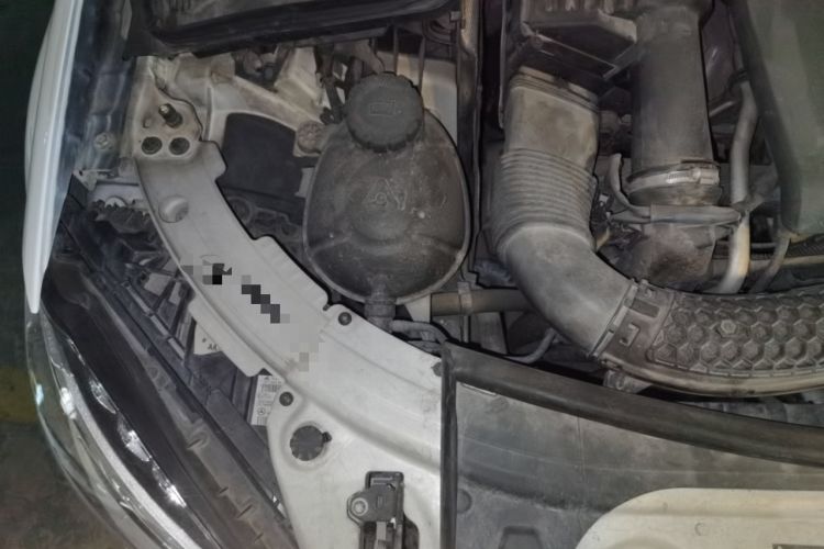Used Mercedes-Benz C-Class 2015 Revised C 200 L Sport Edition Engine Bay Right