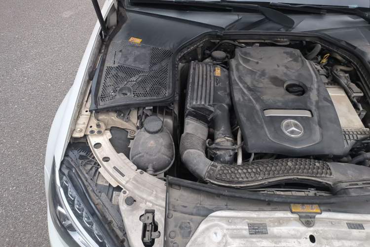 Used Mercedes-Benz C-Class 2015 C 200 Sport Edition Engine Bay Right