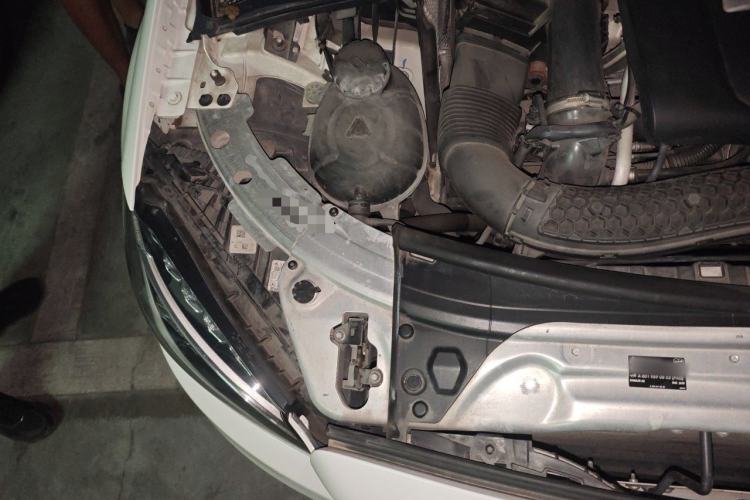 Used Mercedes-Benz C-Class 2015 C 200 Sport Edition Engine Bay Right