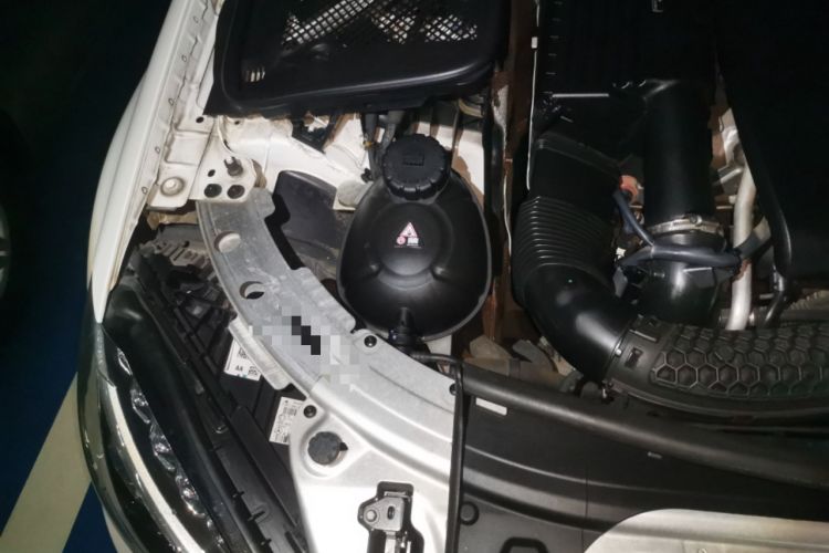 Used Mercedes-Benz C-Class 2015 C 180 L Engine Bay Right