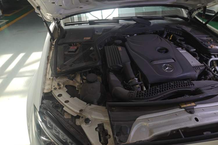 Used Mercedes-Benz C-Class 2015 C 200 Sport Edition 4MATIC Engine Bay Right
