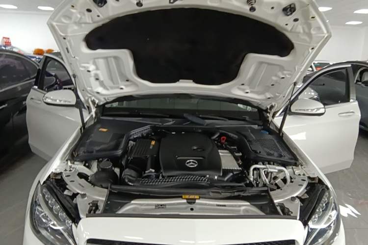 Used Mercedes-Benz C-Class 2015 Restyled C 180 L Sport Edition Engine Bay