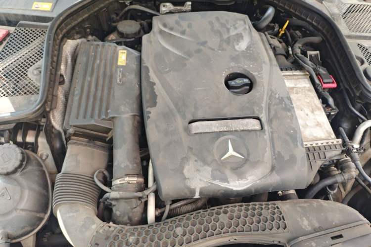 Used Mercedes-Benz C-Class 2015 C 200 L Sport Edition Engine Bay