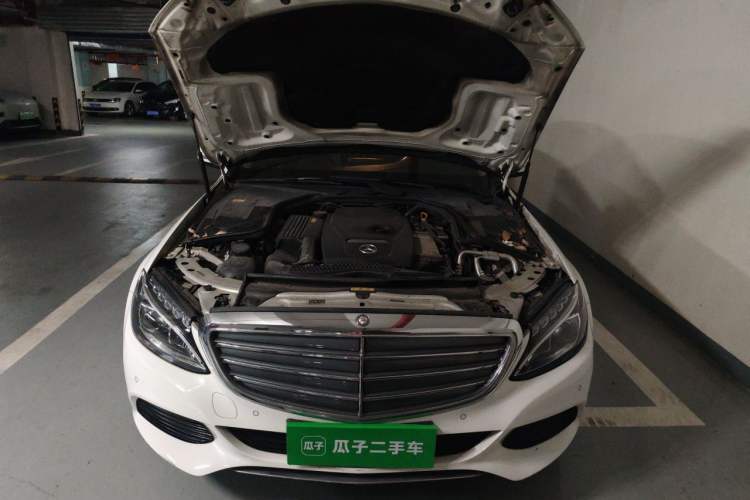 Used Mercedes-Benz C-Class 2015 Facelift C 200 L Engine Bay