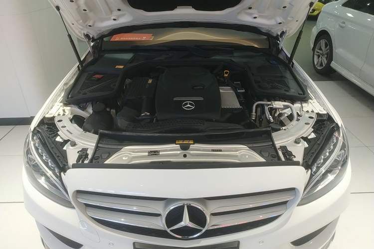 Used Mercedes-Benz C-Class 2015 C 200 L Sport Edition Engine Bay