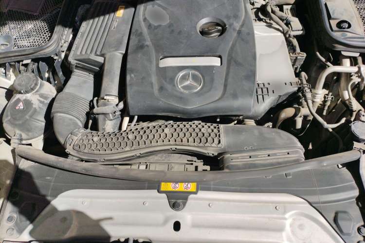 Used Mercedes-Benz C-Class 2015 C 200 station wagon Engine Bay