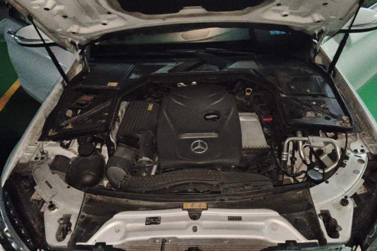 Used Mercedes-Benz C-Class 2015 C 200 L Engine Bay