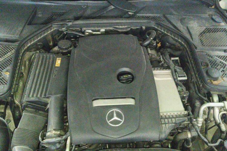 Used Mercedes-Benz C-Class 2015 C 200 station wagon Engine Bay