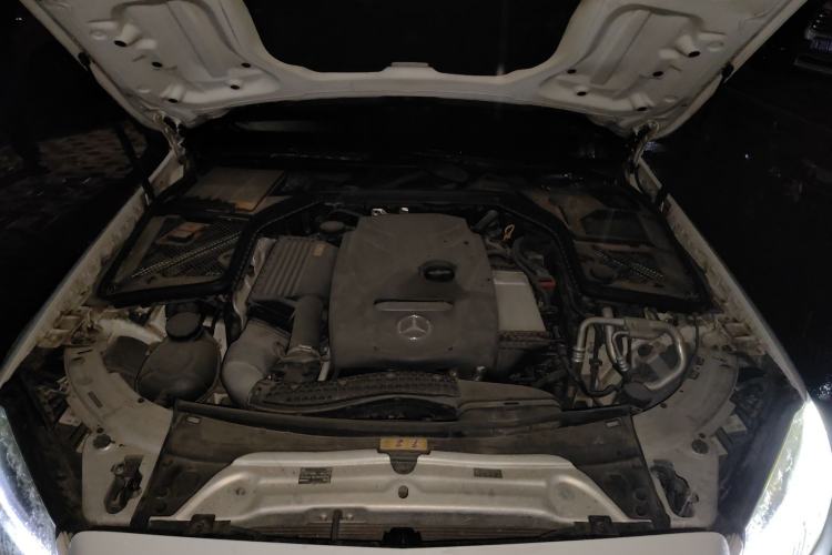 Used Mercedes-Benz C-Class 2015 Facelift C 200 L Engine Bay