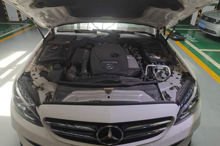 Used Mercedes-Benz C-Class 2015 C 200 Sport Edition 4MATIC Engine Bay