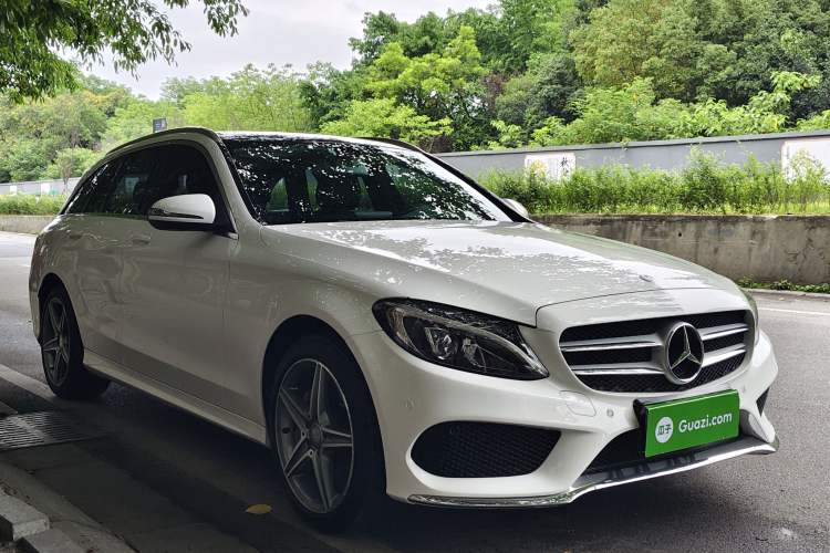 Used Mercedes-Benz C-Class 2015 C 200 station wagon Exterior 2