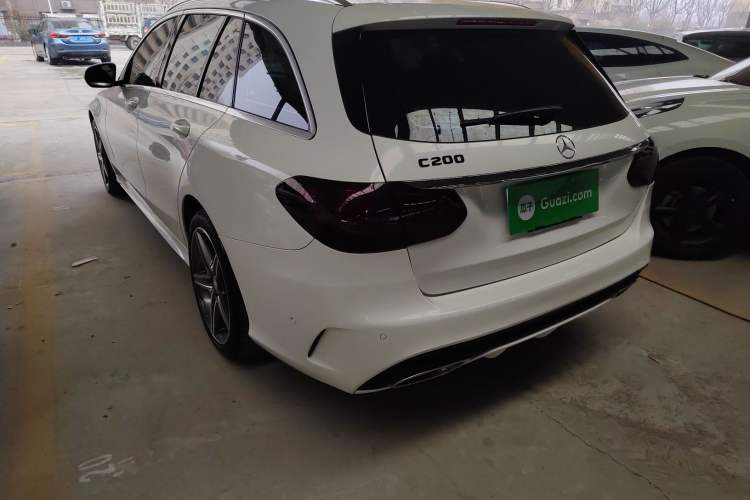 Used Mercedes-Benz C-Class 2015 C 200 station wagon Exterior 2