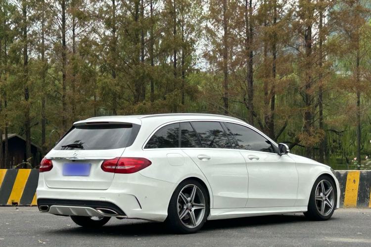 Used Mercedes-Benz C-Class 2015 C 200 station wagon Exterior 2