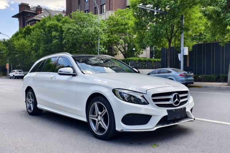 Used Mercedes-Benz C-Class 2015 C 200 station wagon Exterior 2