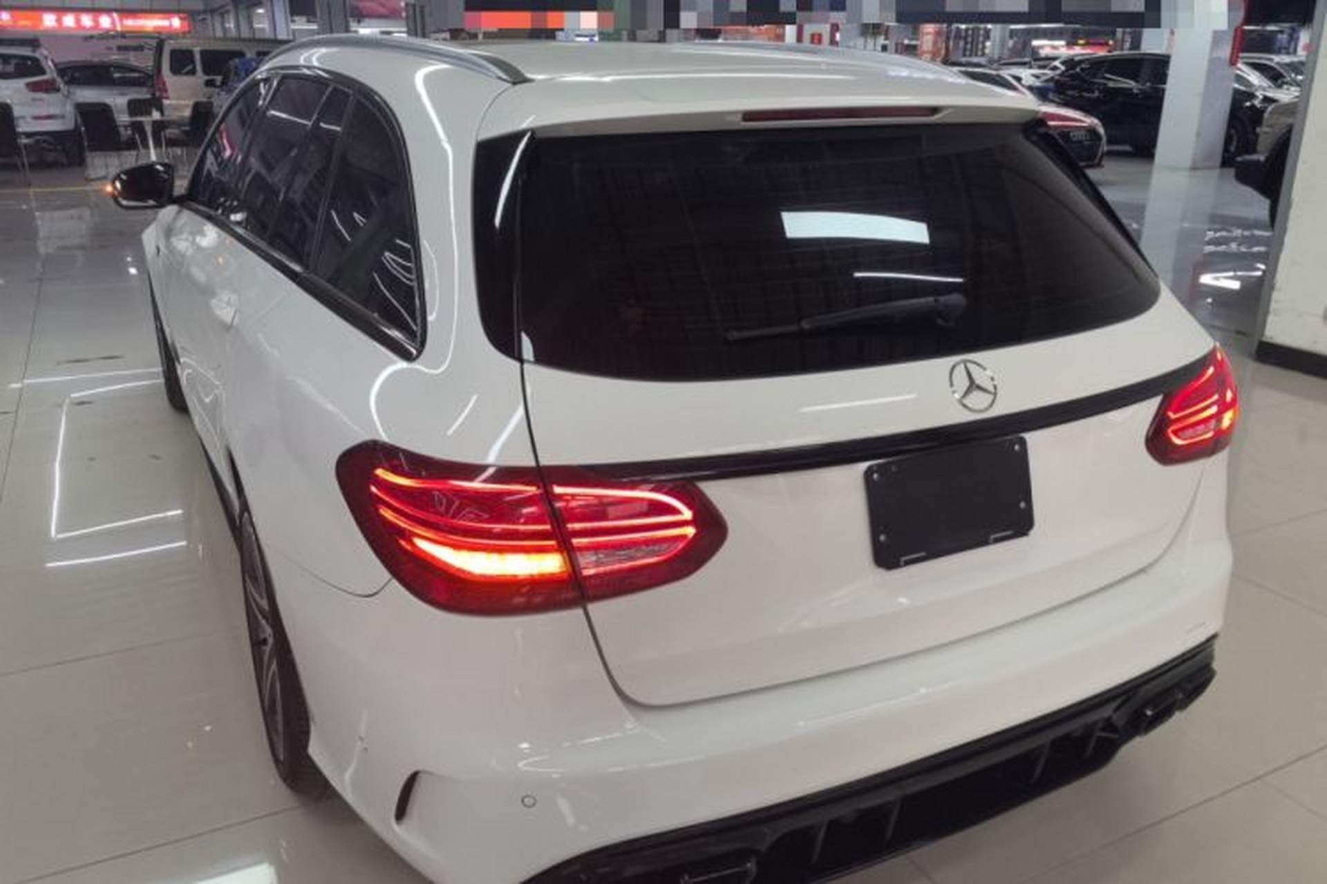 Used Mercedes-Benz C-Class 2015 C 200 station wagon Exterior 2