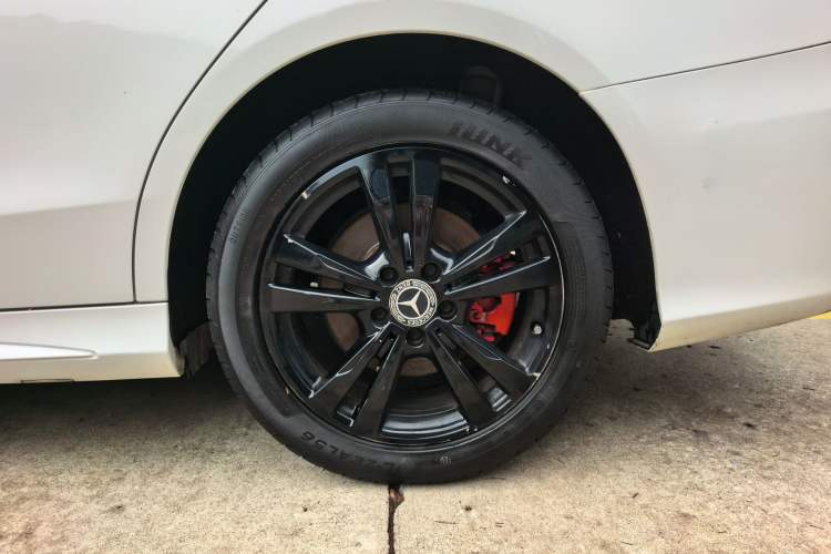 Used Mercedes-Benz C-Class 2015 C 200 Sport Edition Exterior 2