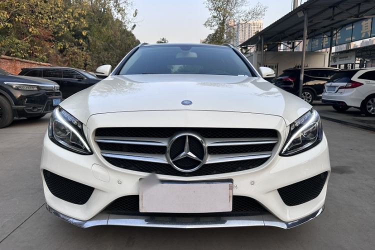Used Mercedes-Benz C-Class 2015 C 200 station wagon Exterior 2