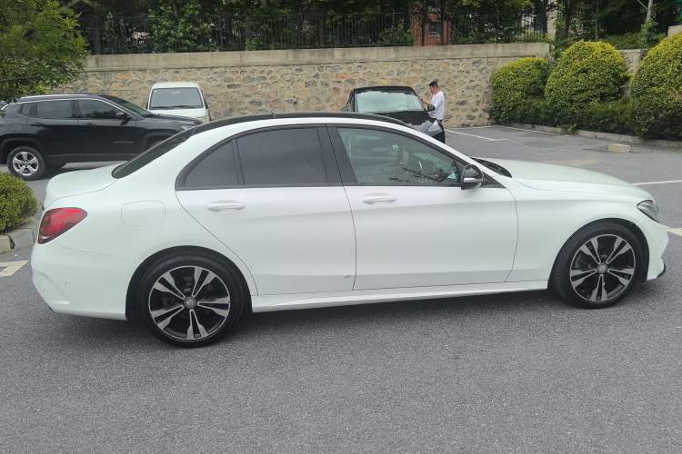 Used Mercedes-Benz C-Class 2015 C 200 Sport Edition 4MATIC Exterior 2