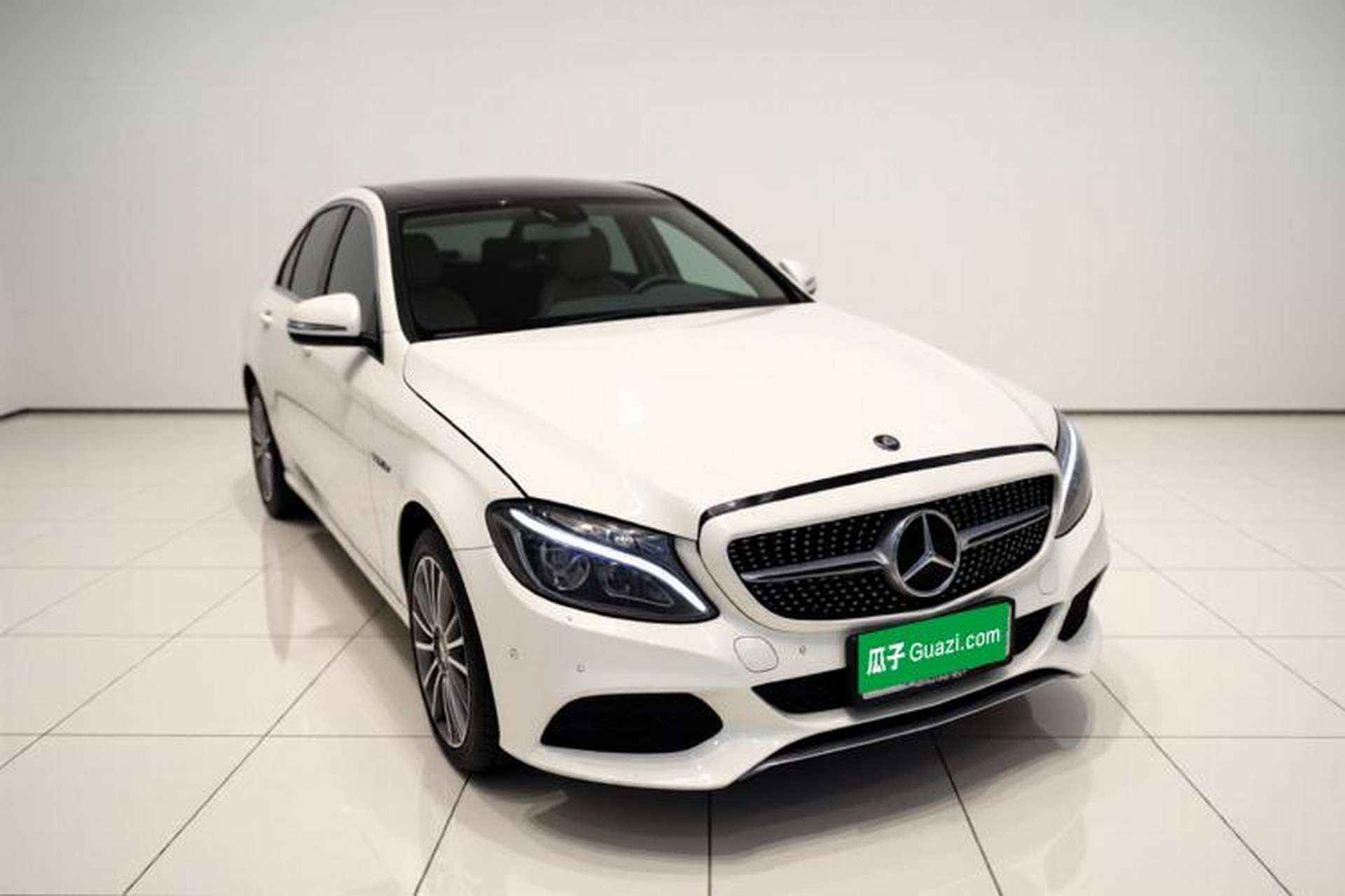 Used Mercedes-Benz C-Class 2015 Facelift C 200 L Exterior 2