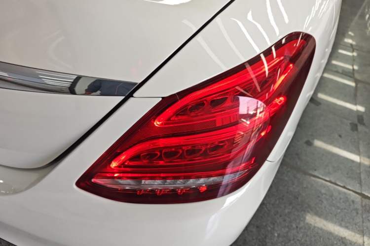 Used Mercedes-Benz C-Class 2015 Restyled C 180 L Sport Edition Exterior 3