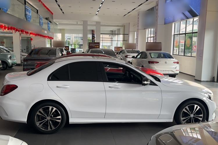 Used Mercedes-Benz C-Class 2015 C 200 Sport Edition Exterior 3